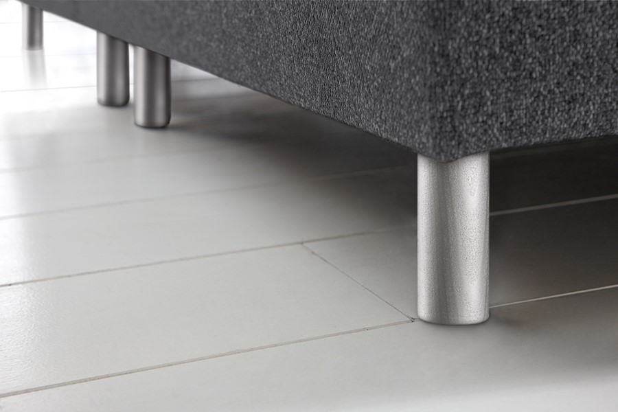 bs_basic_18_cisano_anouk_antraciet_vl_mt-stof_tp_12pt-alu_sfeer_detail-pt.jpg Boxspring Cisano Vlak Met Silver Pocket Deluxe Foam