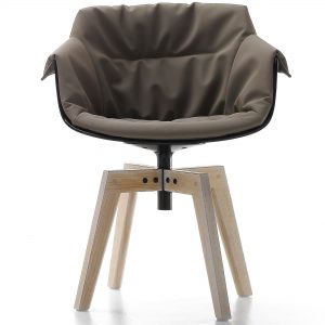 MDF Italia Flow Slim Chair gestoffeerde stoel met eiken onderstel