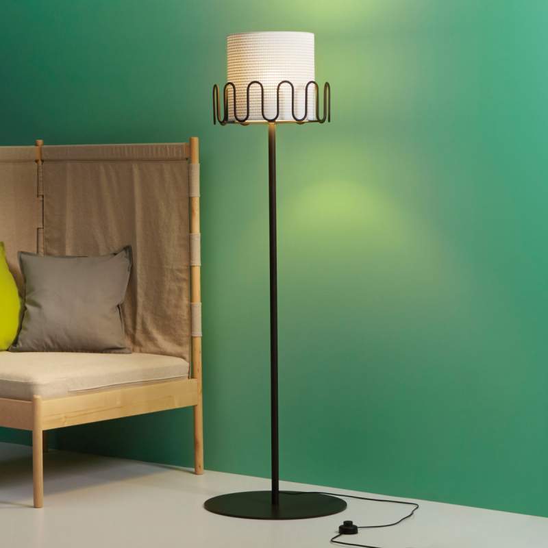 Vloerlamp Frilly met kledinghaken