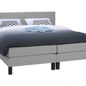 Boxspring Connecticut Vlak Met Gestoffeerd Matras Beddenreus