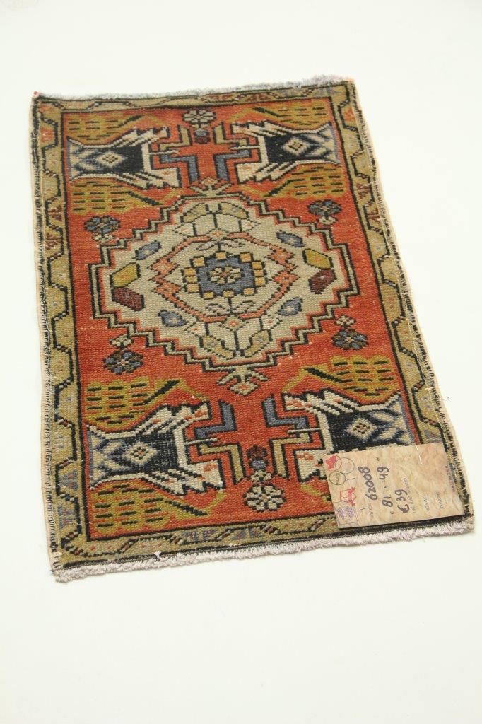 vintage_vloerkleed_62008_2_.jpg klein vintage vloerkleed 81cm x 49cm