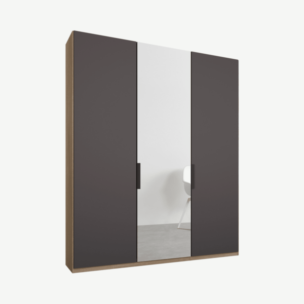 Caren driedeurs kledingkast met handvatten, 150 cm, eiken frame, mat grafietgrijs en spiegeldeuren, standaard interieur