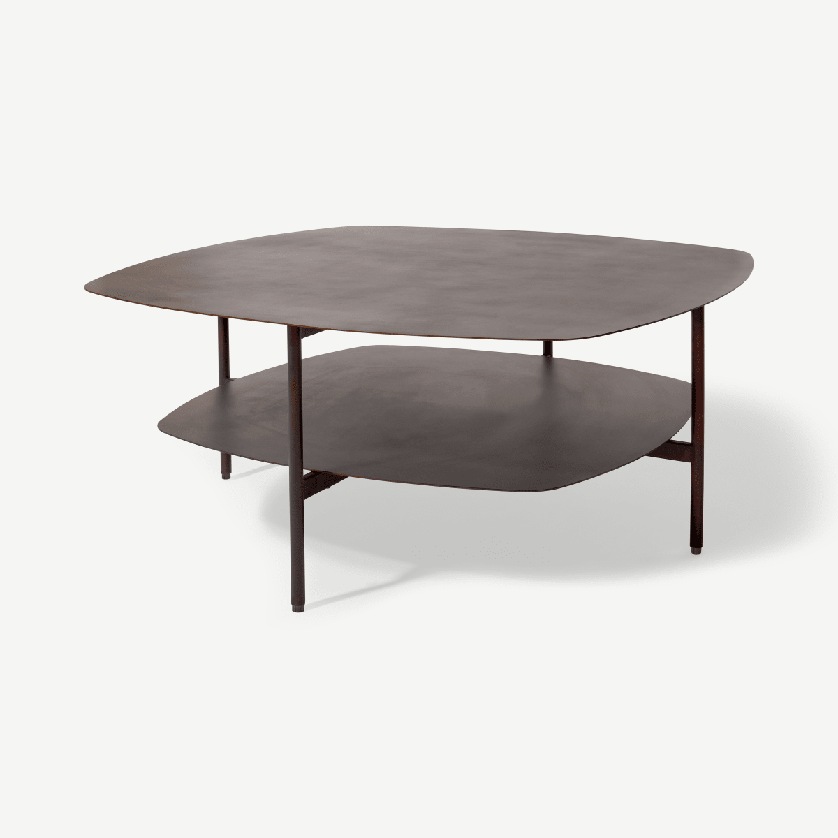 93f4c0319e0c13055bac47a1fff3742f404b1901_CTBTAY001BRZ_UK_Tayen_Square_Coffee_Table_Aged_Bronze_ar1_1_LB01_PS.png Tayen vierkante salontafel, bewerkt brons