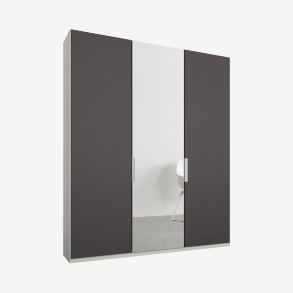 Caren driedeurs kledingkast met handvatten, 150 cm, wit frame, mat grafietgrijs en spiegeldeuren, premium interieur